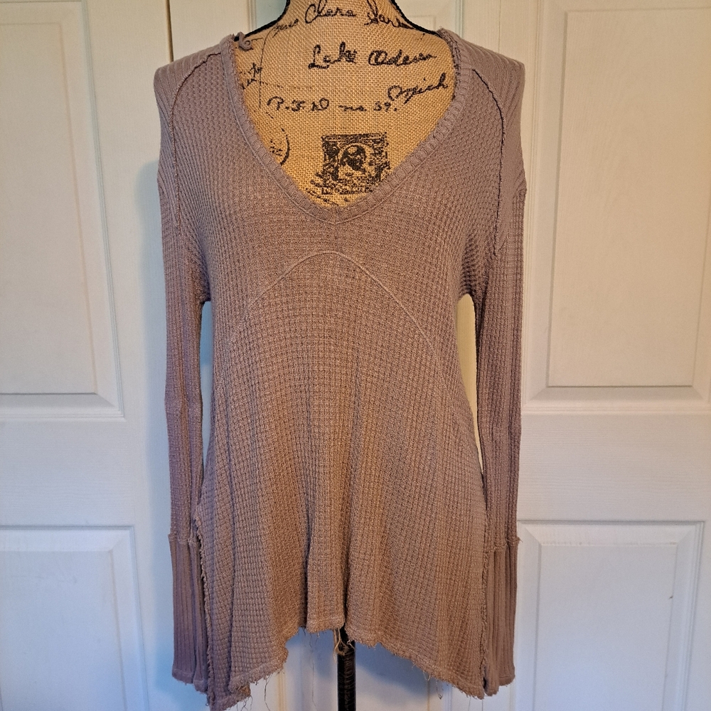 Free People thermal hi/lo, knit cuff sleeves